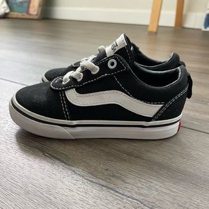 Kids black Vans old skool toddler sz 8 🛹
